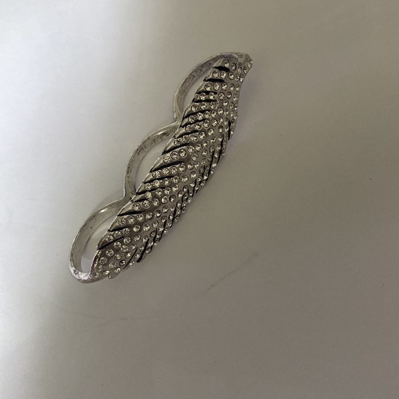 Size 6 Emily Maynard feather ring. - Picture 2 of 3